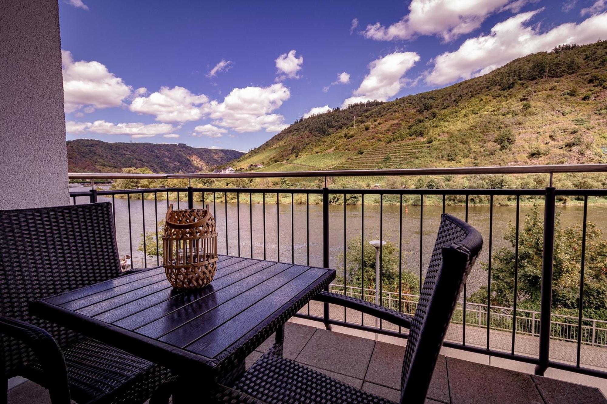 Moselpromenade Villa Moselufer, Panorama & Burg Cochem Blick, Netflix, Balkon Екстер'єр фото
